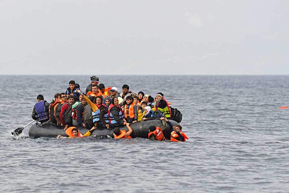 Flüchtlingsboot vor Griechenland im Jahr 2015