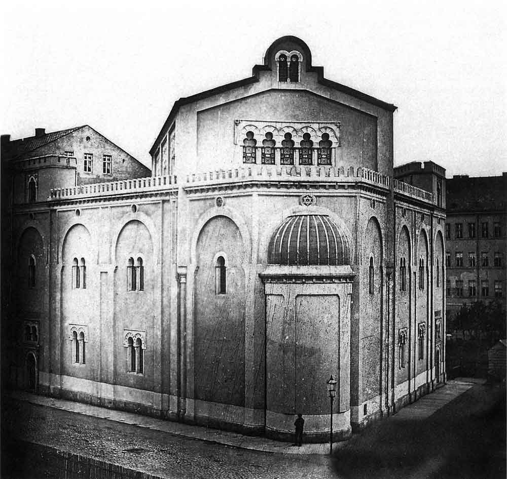 Das Bild zeigt die Synagoge knapp 80 Jahre vorher um das Jahr 1860