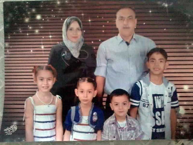 Maisaa Naoulo mit Ehemann und Kindern in Aleppo